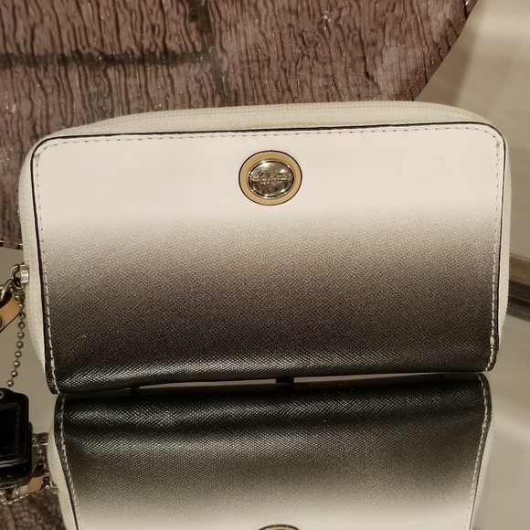 COACH Peyton Charcoal Ombre Wallet - Picture 3 of 9